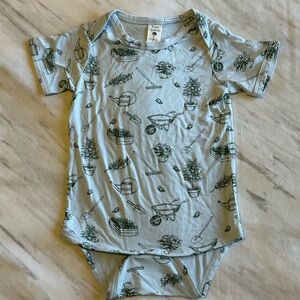 Kate Quinn Garden Onesie 12-18 NWOT